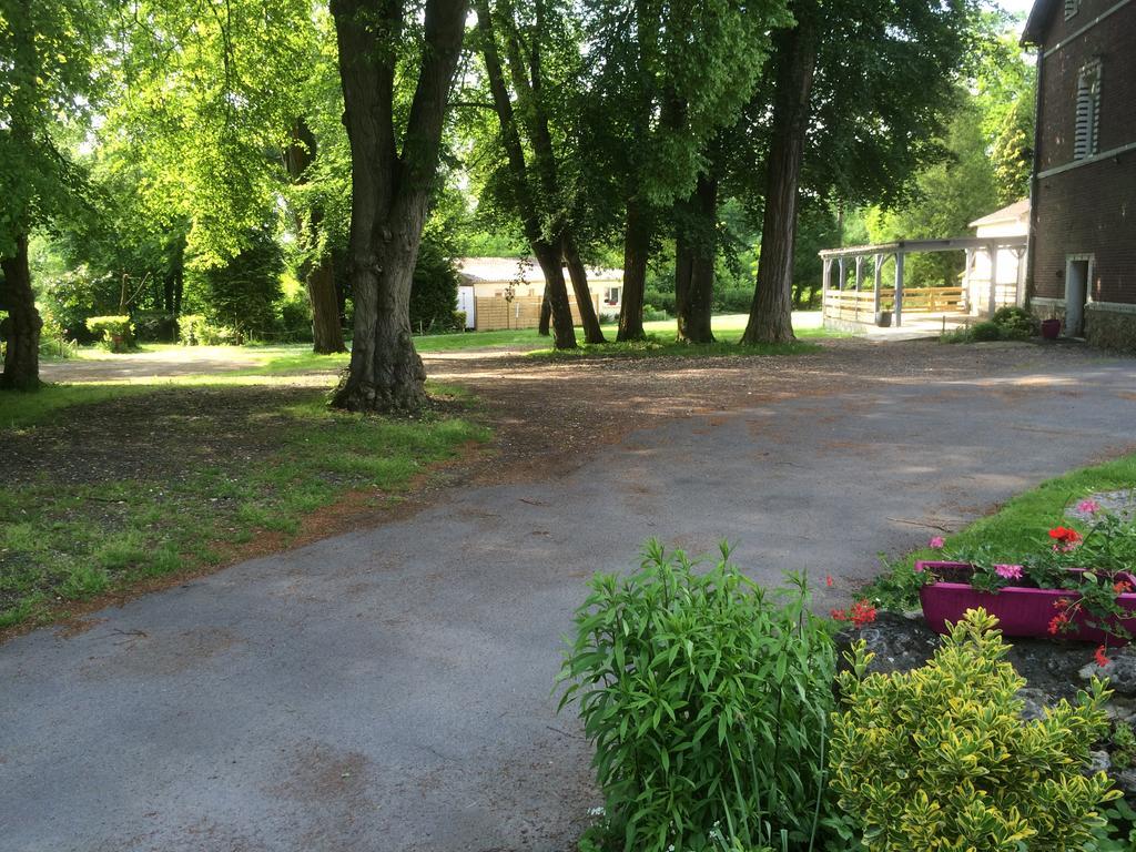 La Demi-Lune Bed & Breakfast Bailleval Екстериор снимка