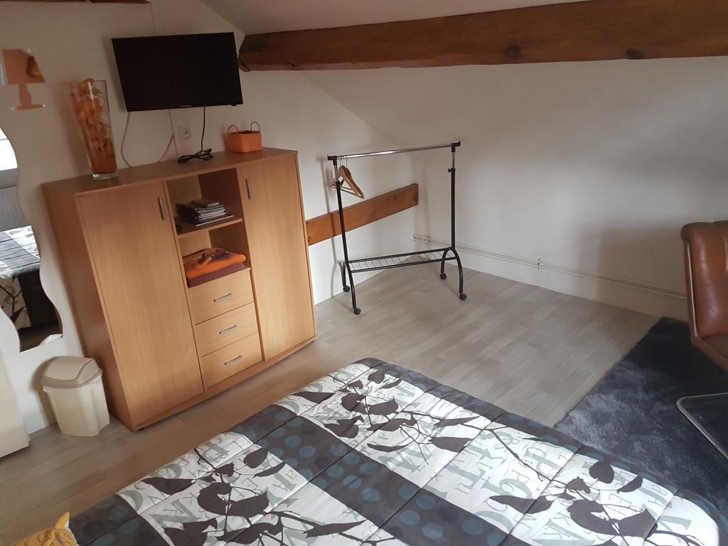 La Demi-Lune Bed & Breakfast Bailleval Екстериор снимка