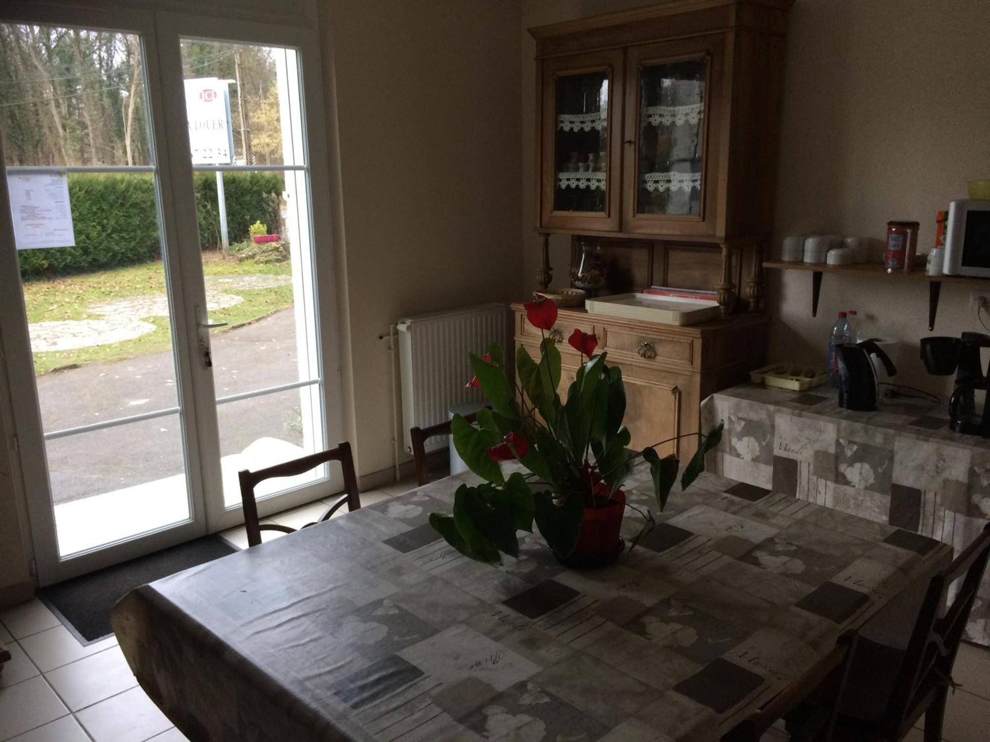 La Demi-Lune Bed & Breakfast Bailleval Екстериор снимка